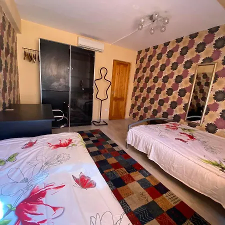 Hermina Apartmanhaz * بودابست
