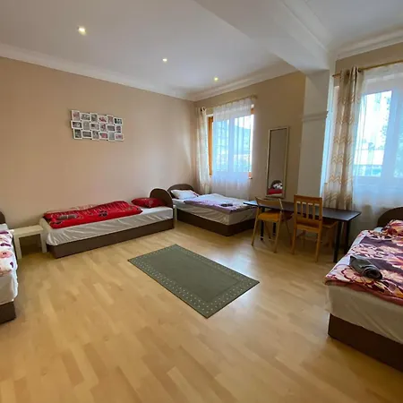 Hermina Apartmanhaz Hotell *