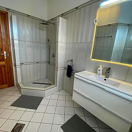 فندق Hermina Apartmanhaz *