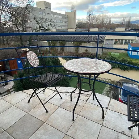 Hermina Apartmanhaz *